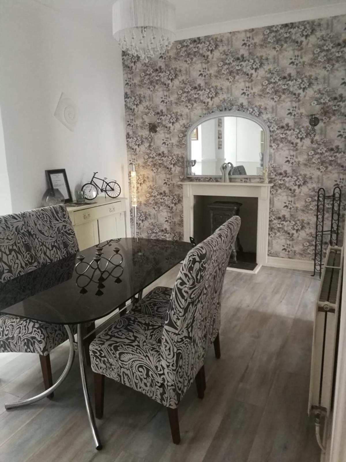 Three Sisters Cottage Торки Экстерьер фото